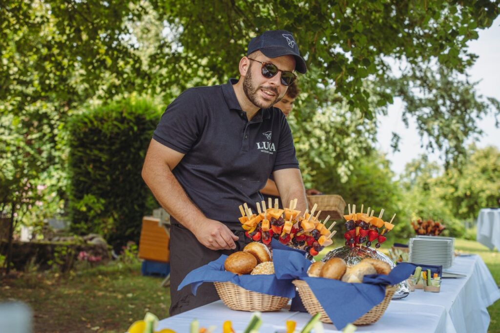 Luca Metzgerei & Catering | Luca Müller am Buffet